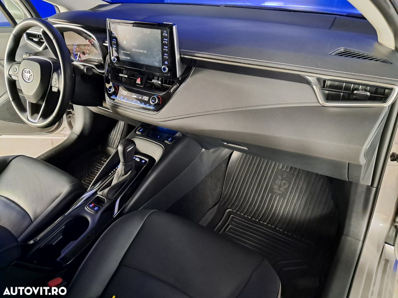 Toyota Corolla - 10
