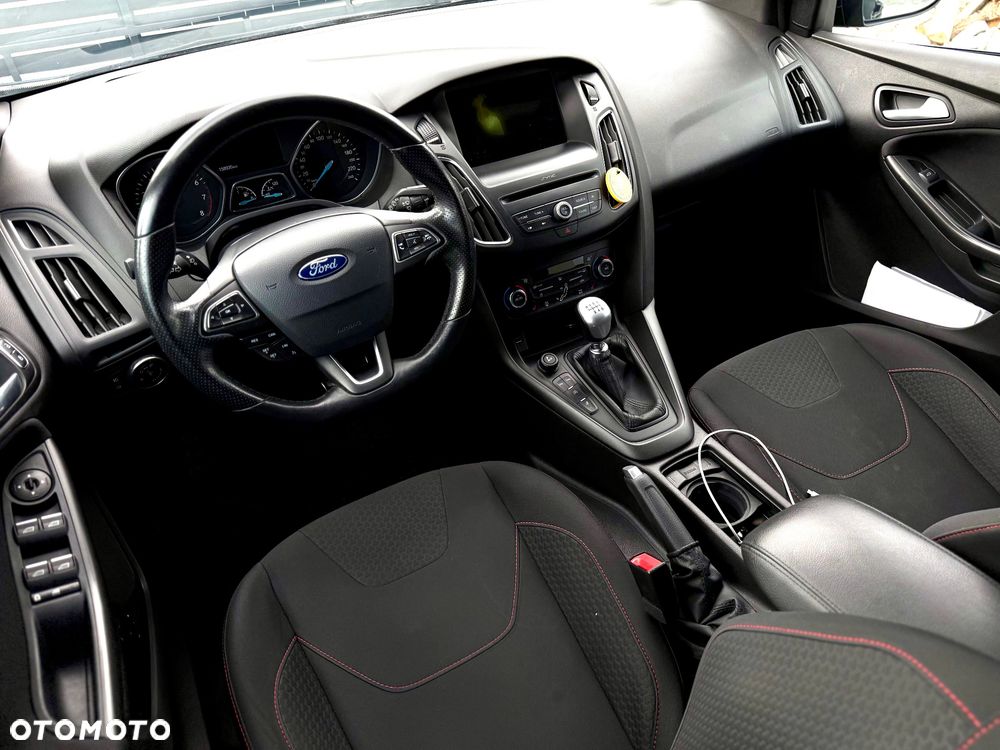 Ford Focus 1.0 EcoBoost ST-Line - 13