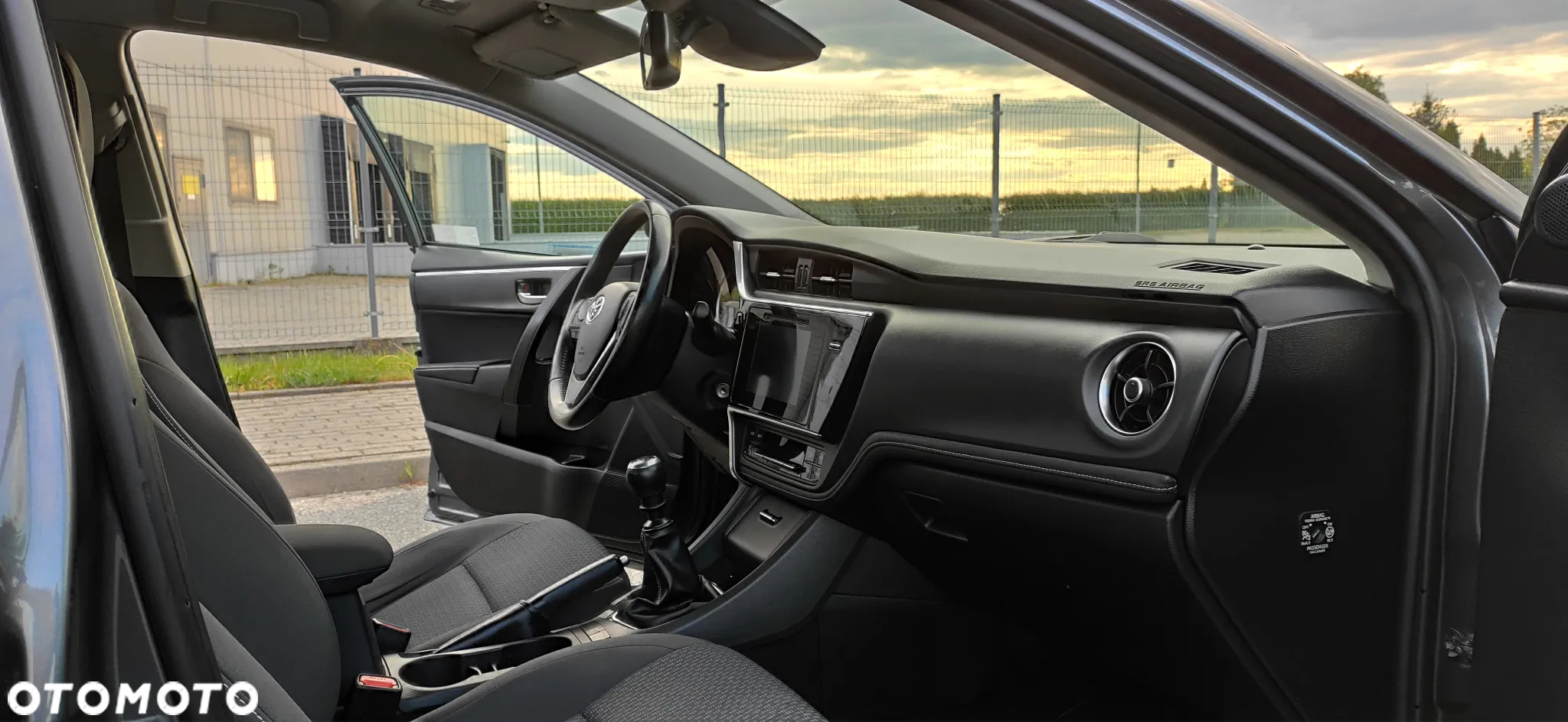Toyota Corolla 1.6 Comfort - 25