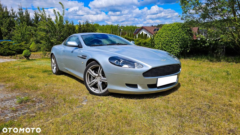 Aston Martin DB9 Standard - 30