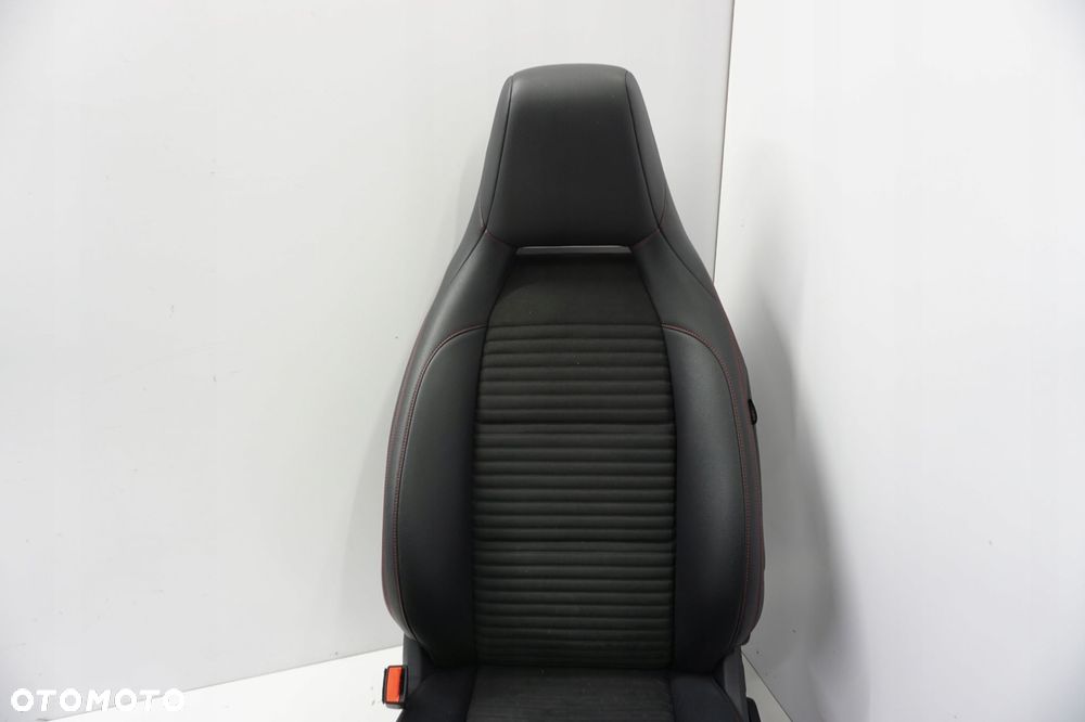 MERCEDES CLA W117 AMG FOTELE KANAPA GRZANE - 9