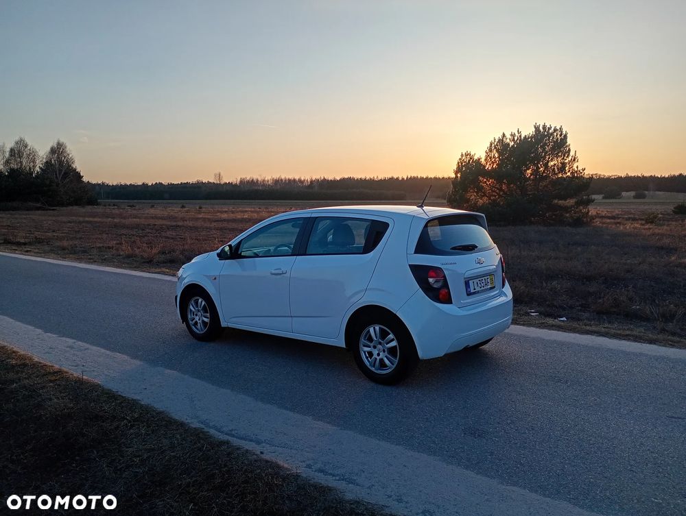 Chevrolet Aveo 1.2 LT - 5