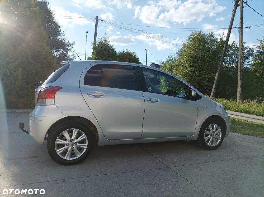 Toyota Yaris 1.33 VVT-i Executive - 10