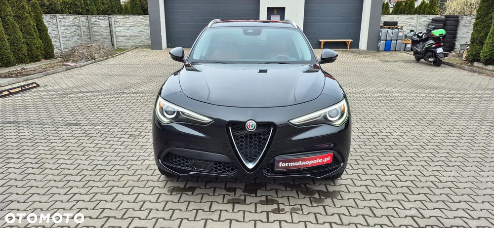 Alfa Romeo Stelvio - 2