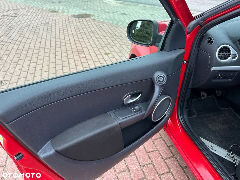 Renault Clio 1.2 TCE Authentique - 16