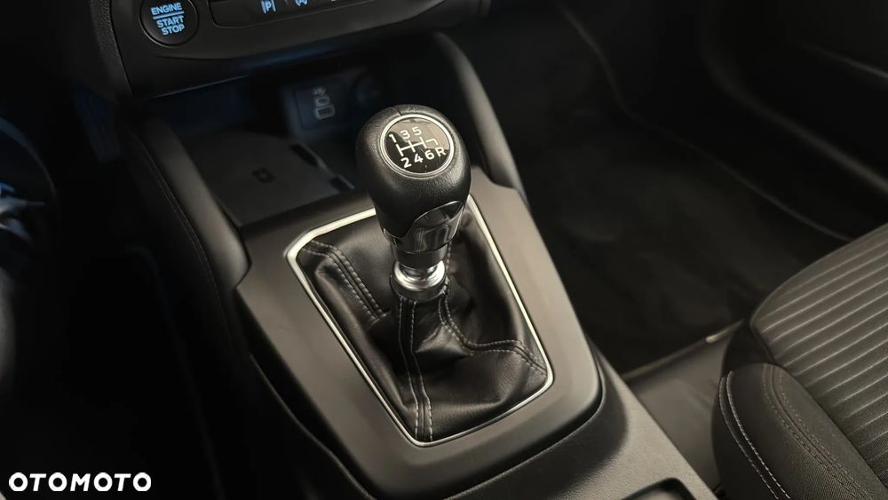 Ford Focus 1.0 EcoBoost Titanium X - 14