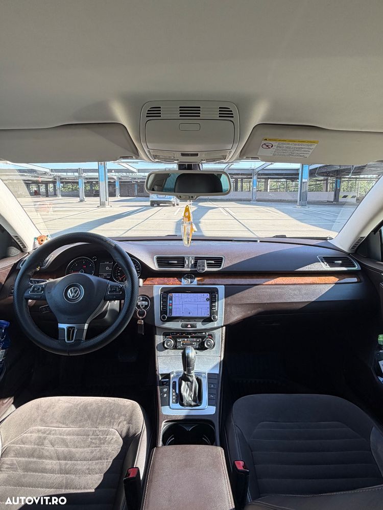 Volkswagen Passat 2.0 TDI DSG BlueMotion Technology Comfortline - 10