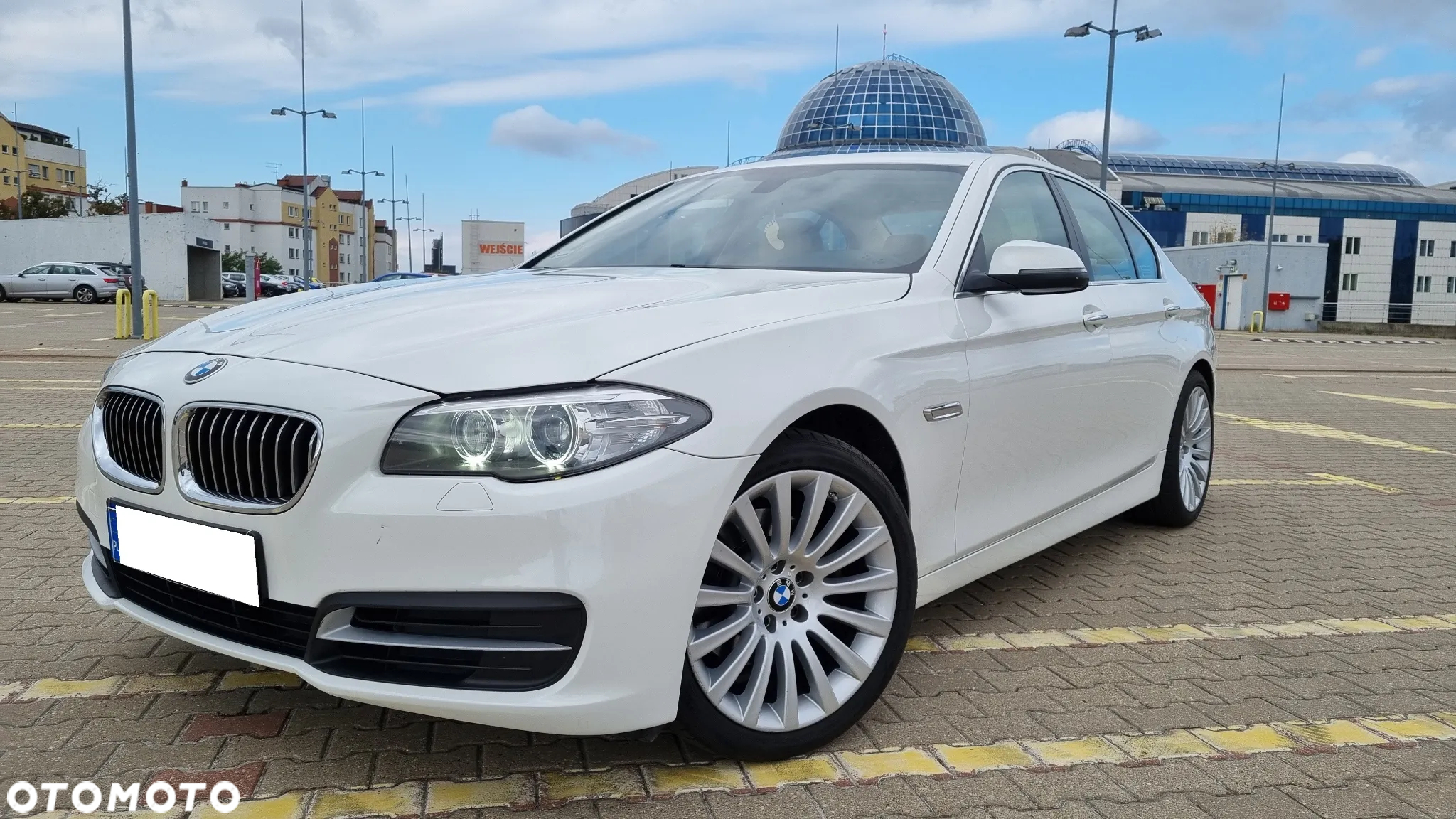 BMW Seria 5 528i - 2