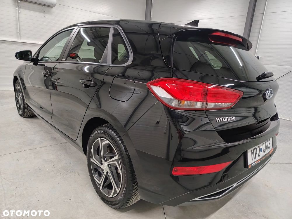 Hyundai i30 1.5 DPI Modern - 10