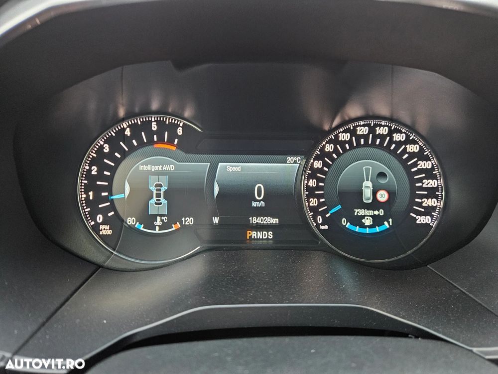 Ford Edge 2.0 TDCi Powershift Titanium - 26