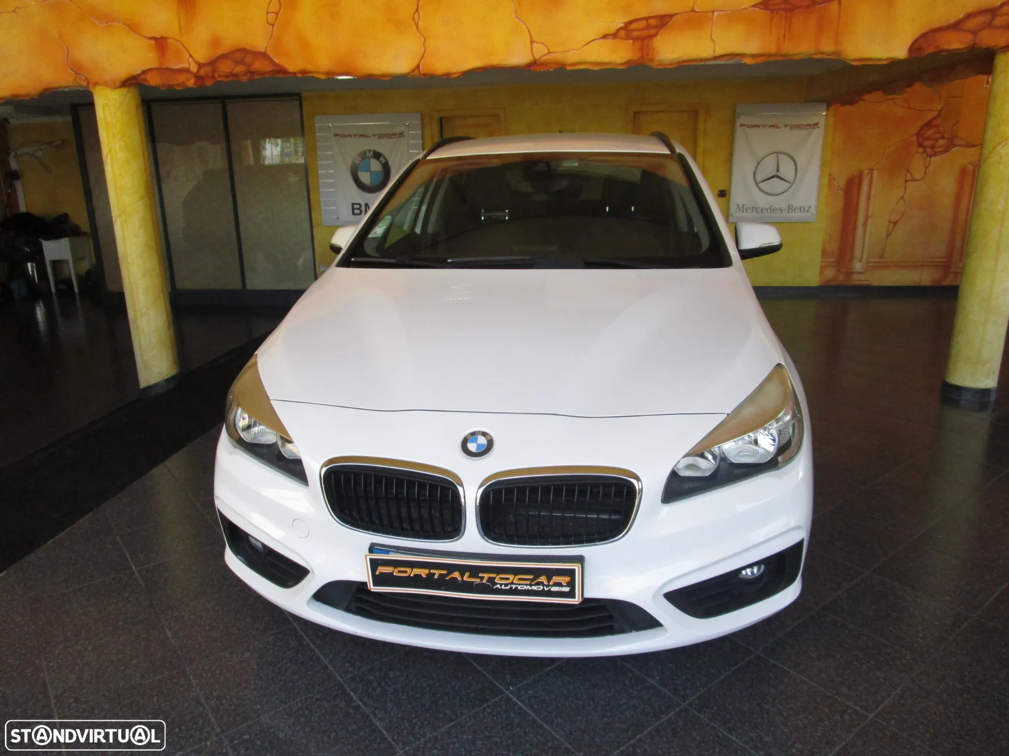 BMW 216 Active Tourer d Line Luxury Auto - 32