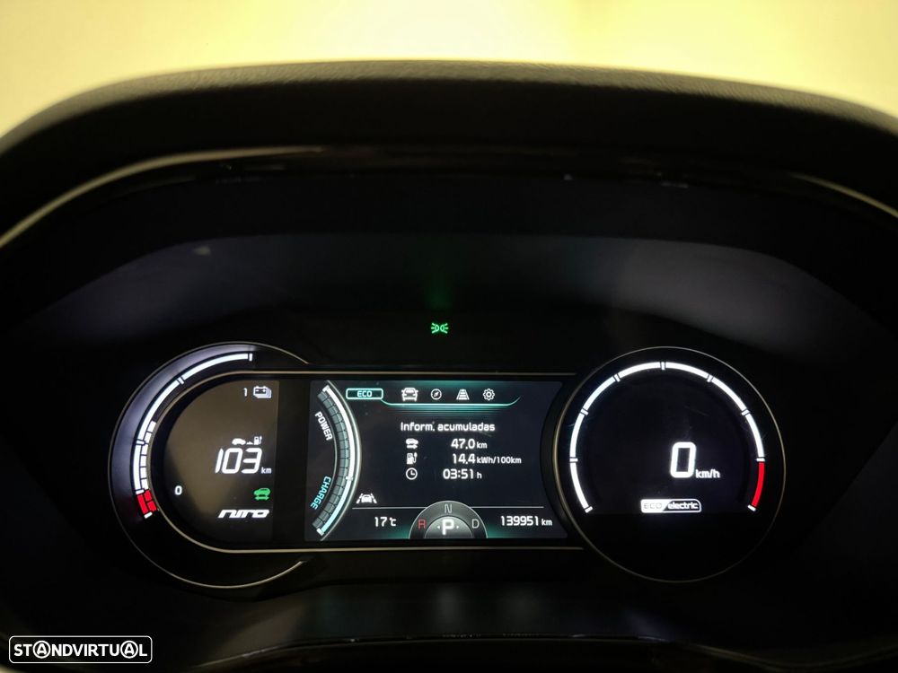 Kia e-Niro 39.2kWh Move 39 - 44