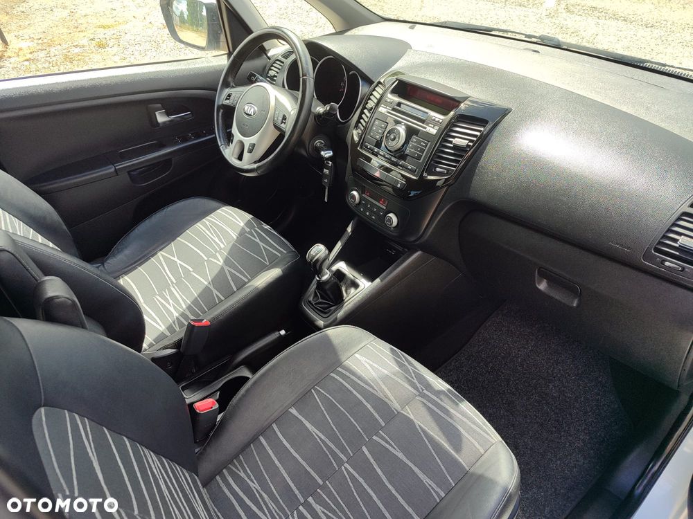 Kia Venga - 14