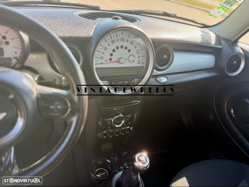 MINI 3 Portas One D - 16