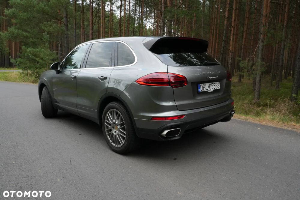 Porsche Cayenne - 6
