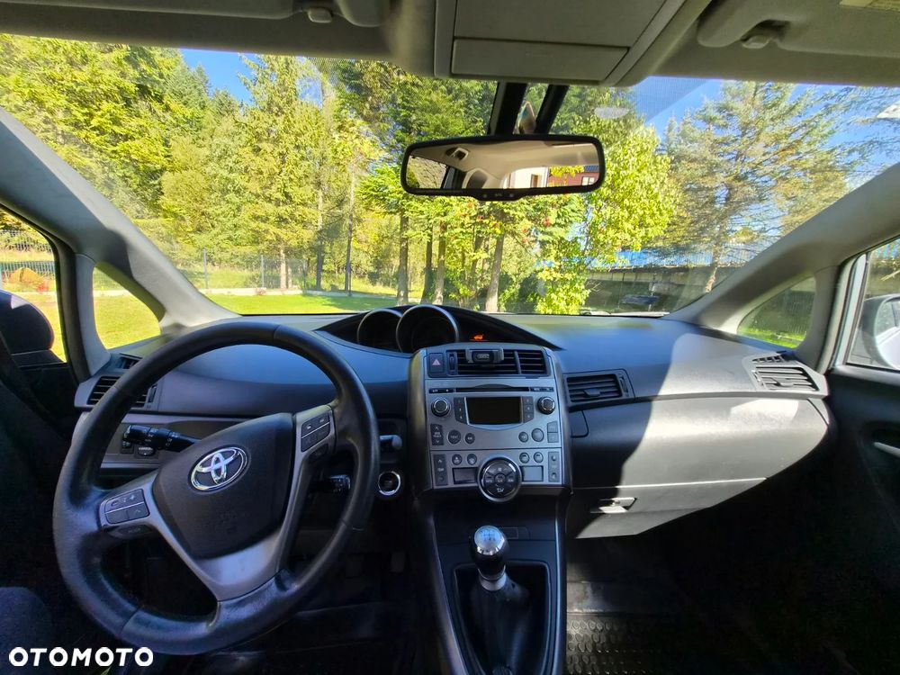 Toyota Verso 2.0 D-4D - 4