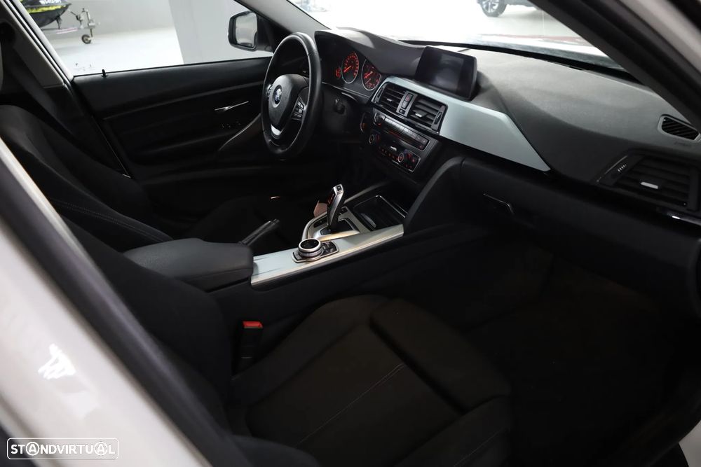 BMW 318 d Aut. Sport Line - 5