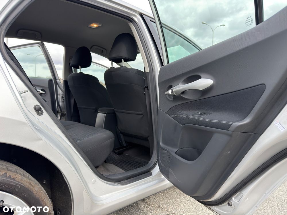 Toyota Auris - 16