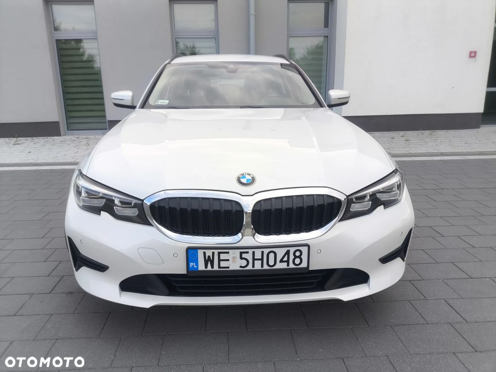 BMW Seria 3 318i - 14