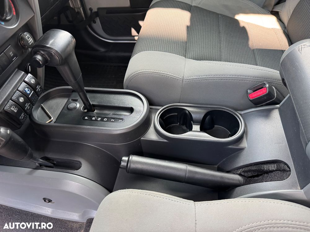 Jeep Wrangler - 11