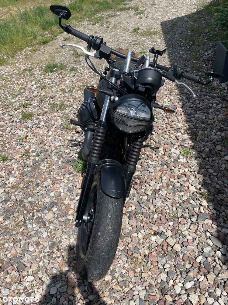 Moto Guzzi V9 - 8