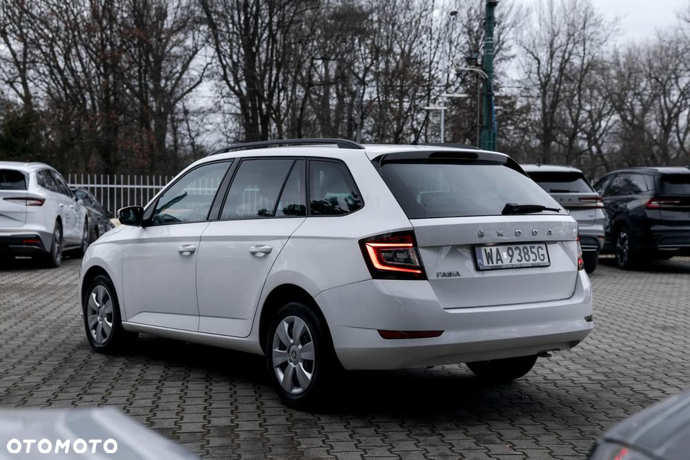 Skoda Fabia 1.0 Ambition - 4