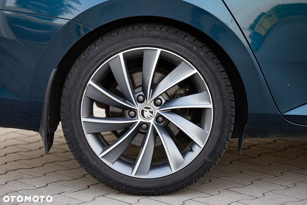 Skoda Superb 2.0 TDI SCR 4x4 L&K DSG - 27