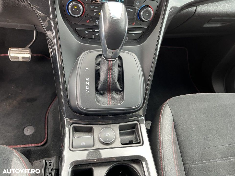 Ford Kuga 2.0 TDCi 4WD Powershift ST-Line - 14