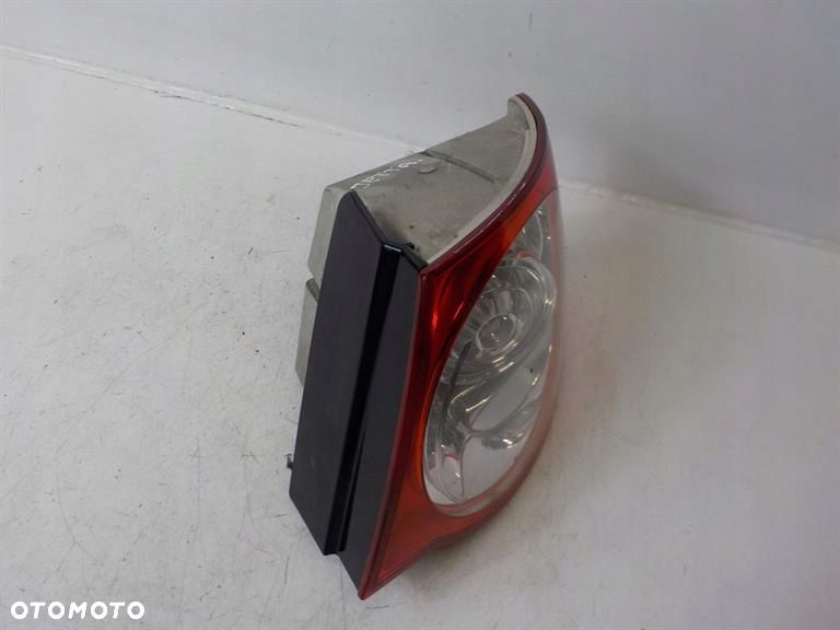 VOLKSWAGEN JETTA V LAMPA PRAWA TYŁ TYLNA - 3