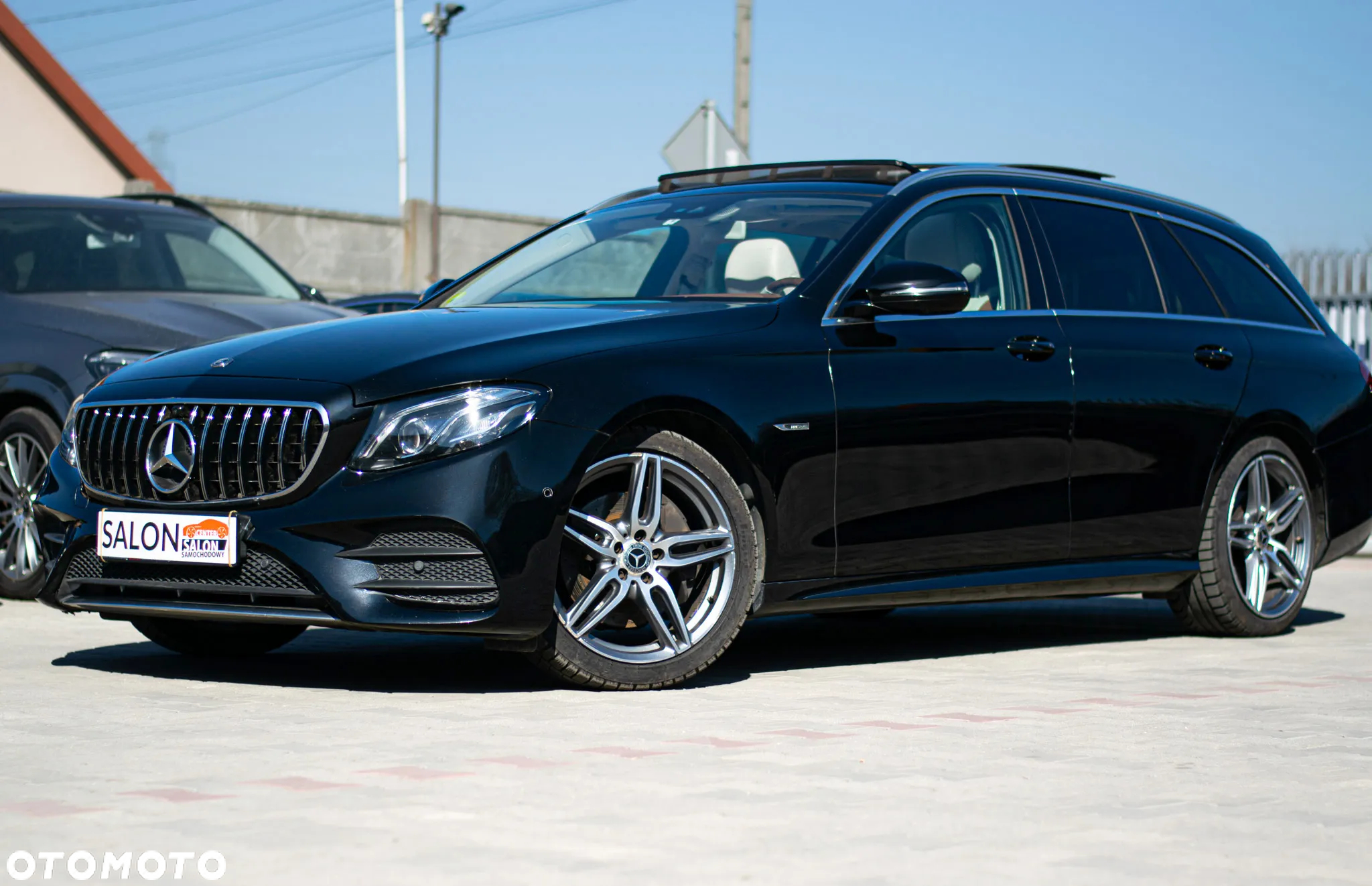 Mercedes-Benz Klasa E 220 d T 9G-TRONIC AMG Line - 3
