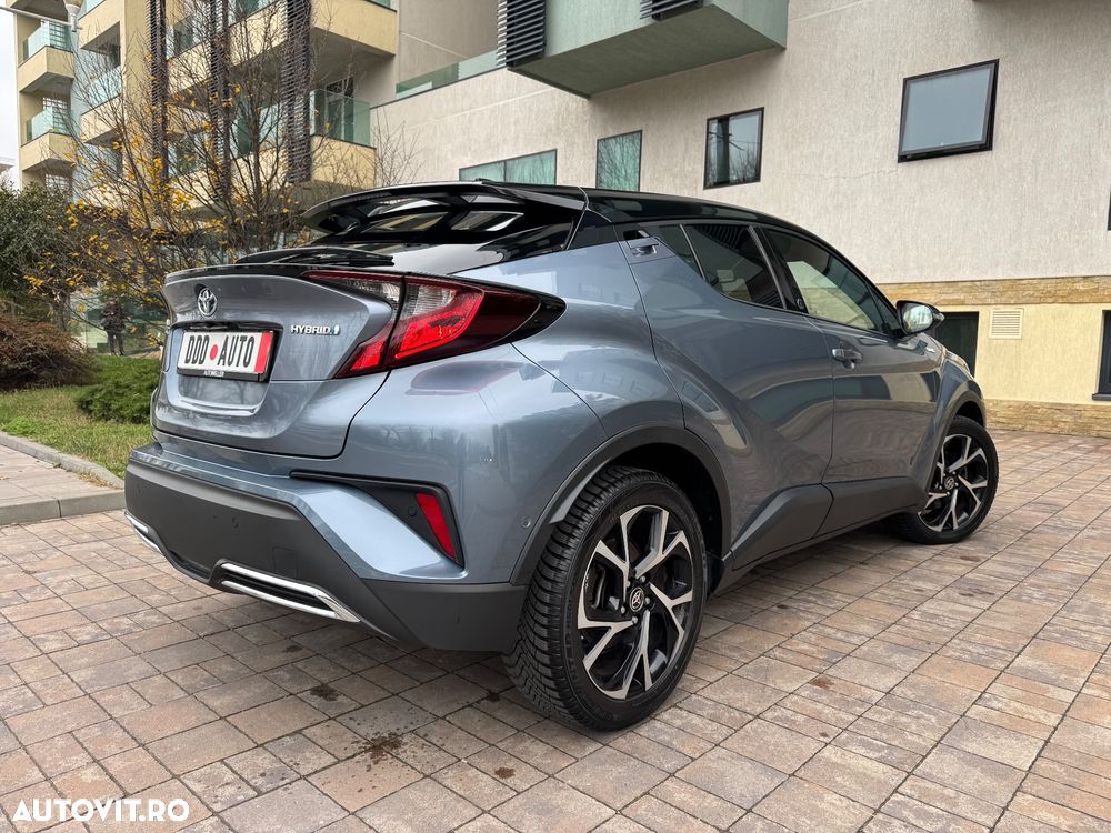 Toyota C-HR 2.0 Hybrid Team Deutschland - 11