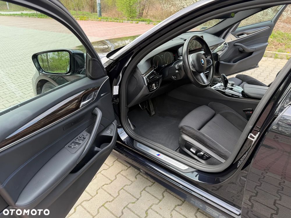 BMW Seria 5 530i xDrive M Sport sport - 15