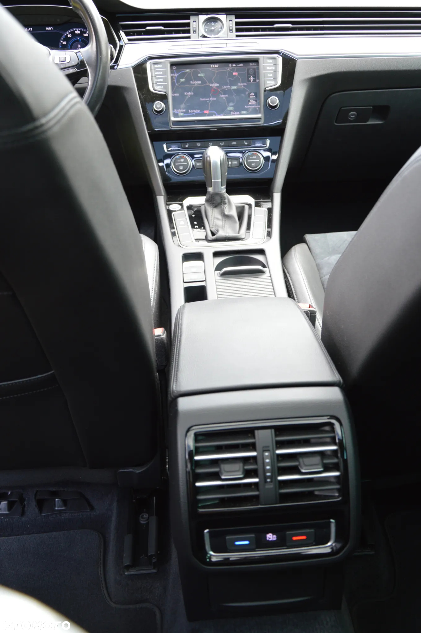 Volkswagen Passat 1.4 TSI BMT ACT Highline DSG - 24