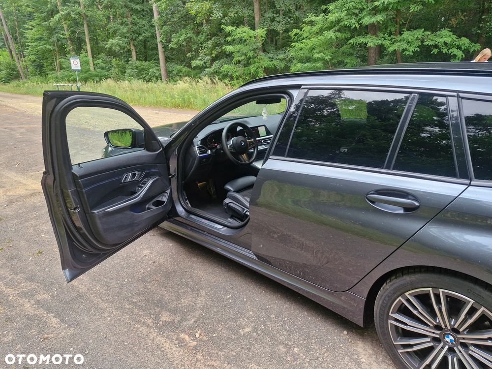 BMW Seria 3 318d M Sport Shadow - 15