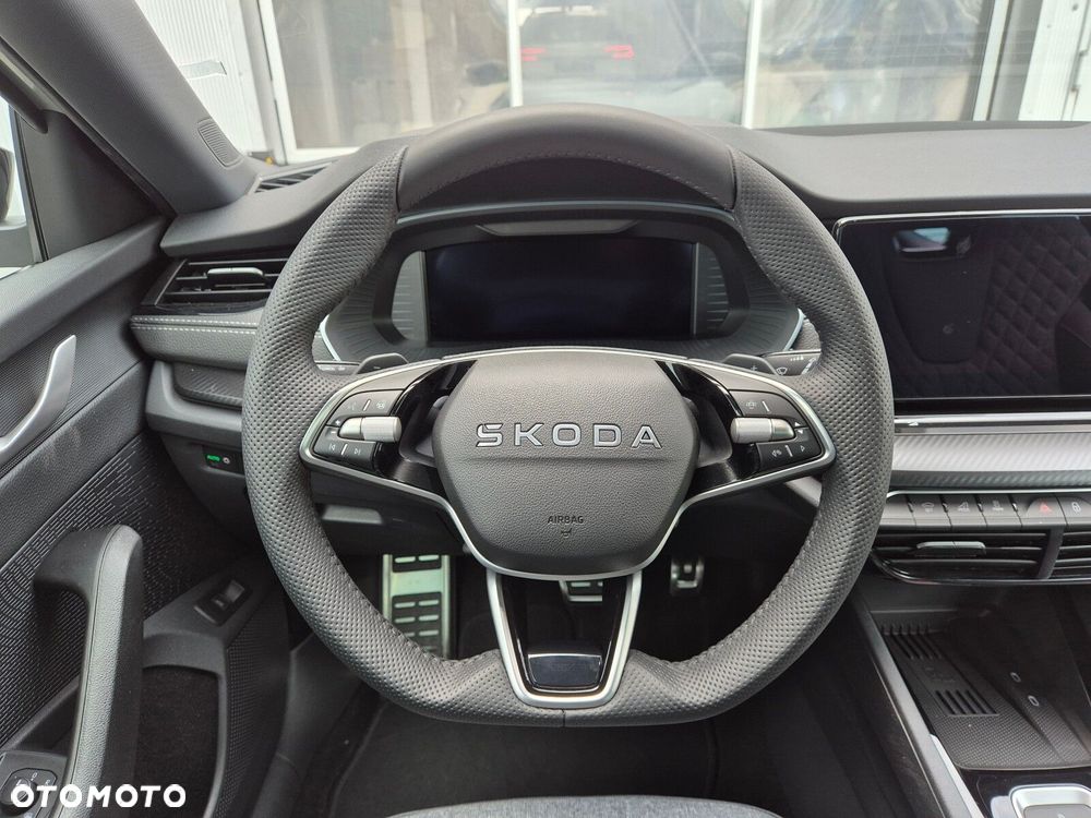 Skoda Octavia 2.0 TDI Sportline DSG - 35