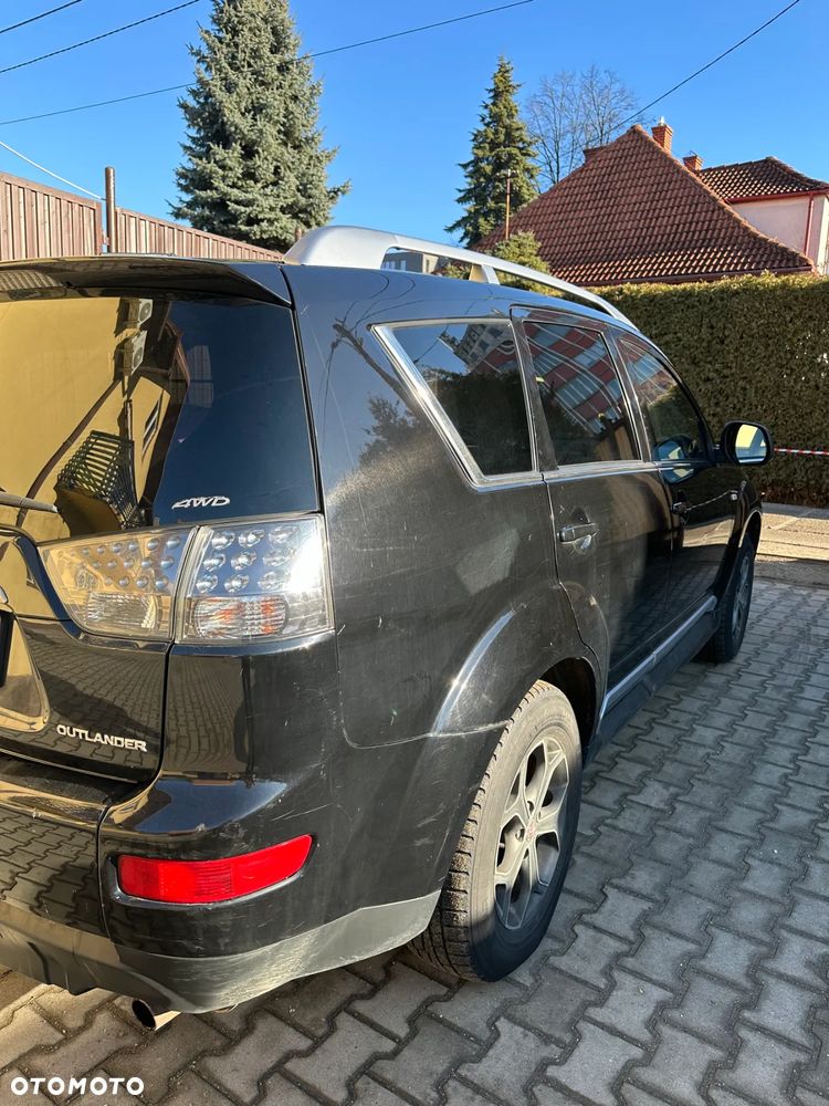 Mitsubishi Outlander - 6
