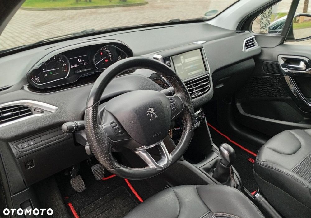 Peugeot 208 - 19