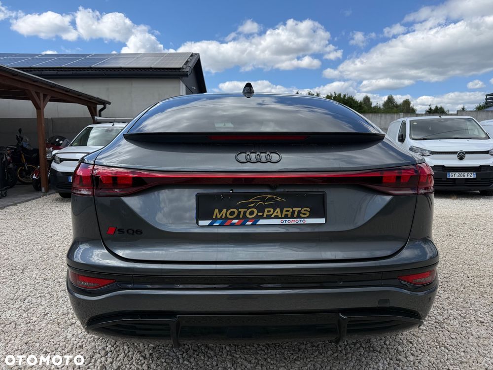 Audi SQ6 - 2