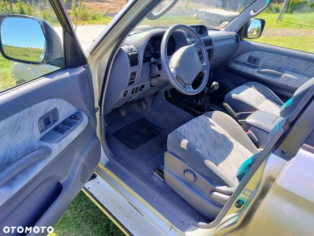 Toyota Land Cruiser 3.0 D Sol - 6