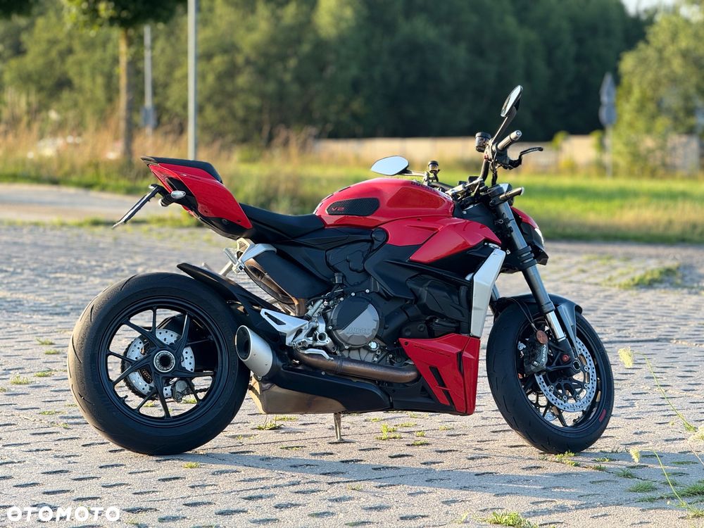 Ducati Streetfighter V2 - 16