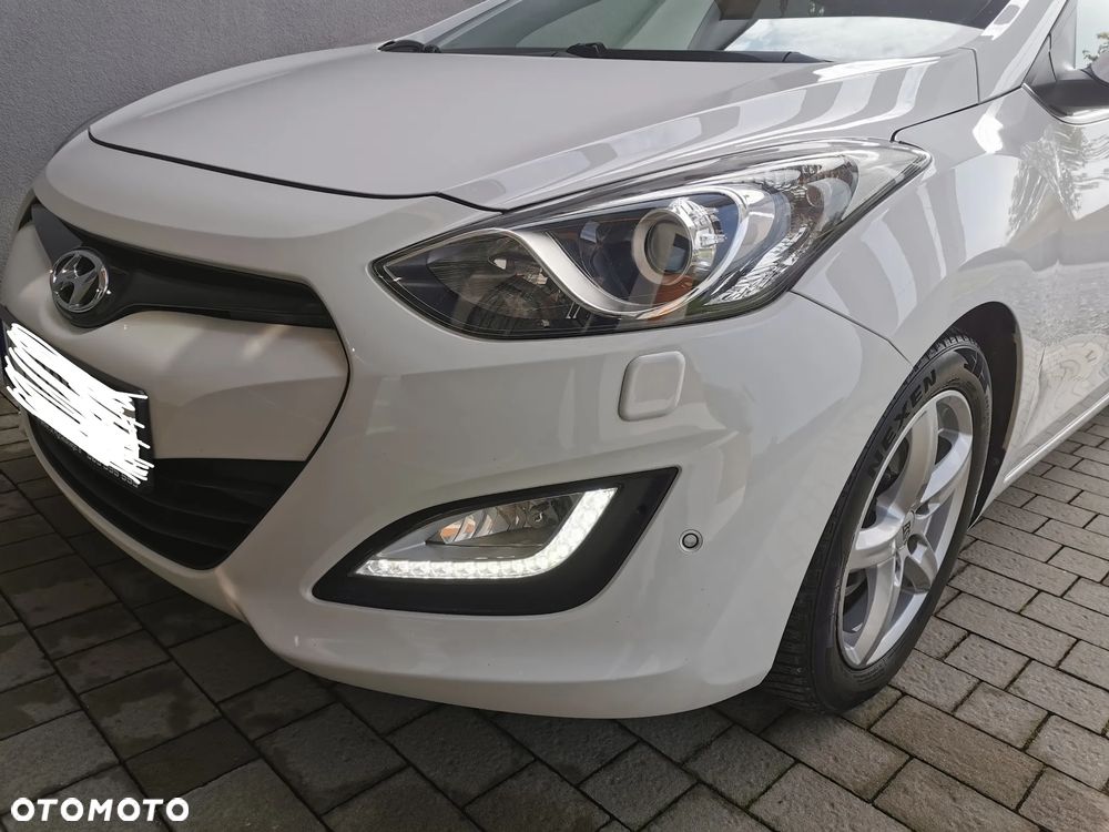 Hyundai i30 1.6 CRDi Premium - 17