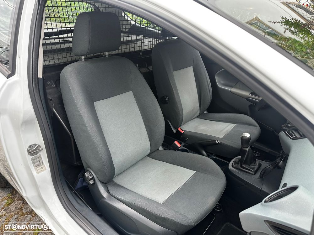 Ford Fiesta 1.4 TDCI van - 24