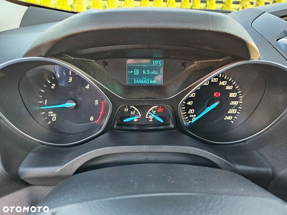 Ford Kuga - 21