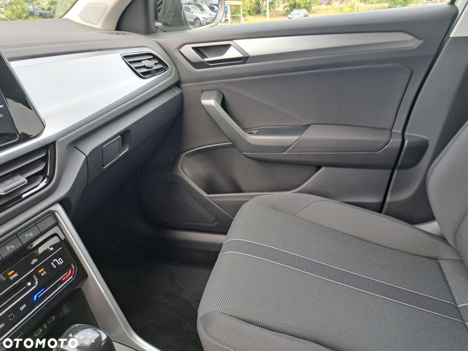 Volkswagen T-Roc 1.5 TSI Life Plus DSG - 19