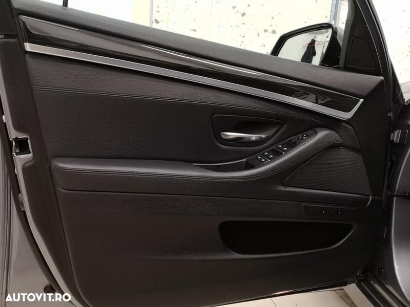 BMW Seria 5 525d xDrive Aut. Luxury Line - 19