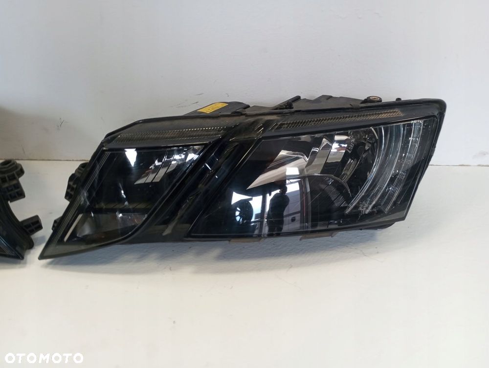Lampa Skoda Octavia 5E0 LIFT 5E1941015C LEWA 5E1941016C PRAWA - 5
