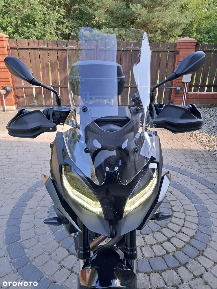 BMW XR - 8