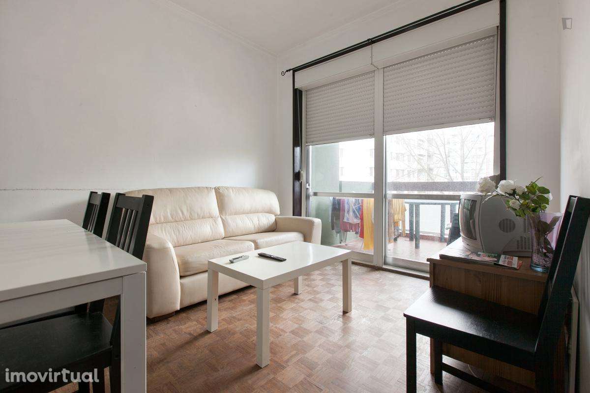 Quarto - localizado em Massarelos Porto - Grande imagem: 2/11