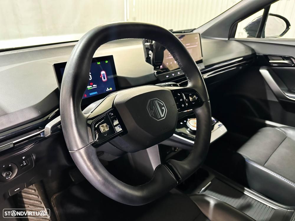 MG MG4 64 kWh Luxury - 19