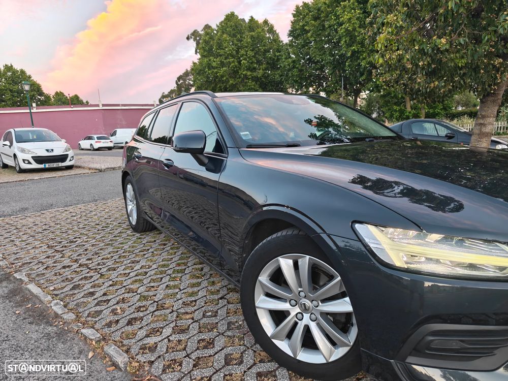 Volvo V60 2.0 D3 Momentum - 4